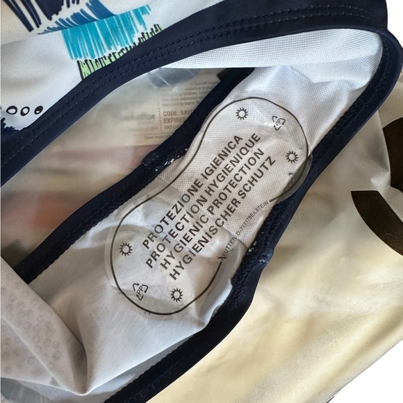 2pc Bathing suit & Sarong Matching Set size Medium - Picture 6 of 7